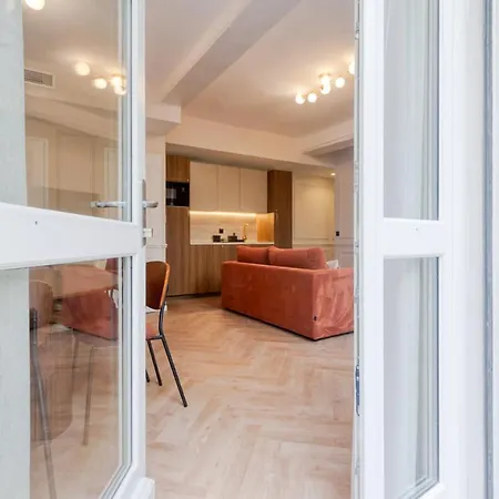 Splendid 10pax In The Center Of * Paris